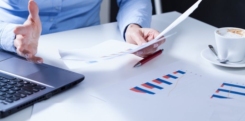 Is a College Degree Still Worth It in a Dense Job Market? Experts Weigh In
