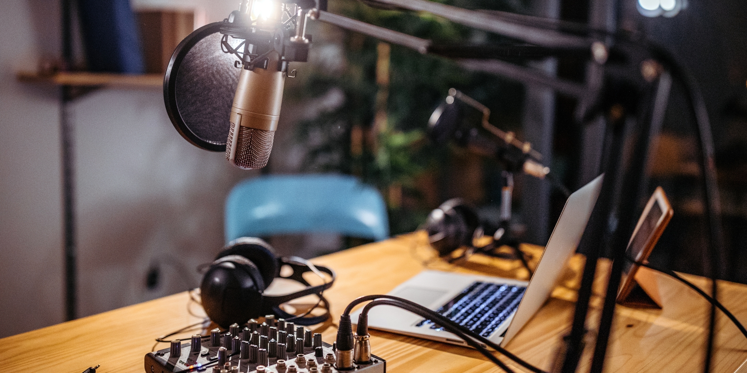 Changing Higher Ed Podcast with Guest Amrit Ahluwalia, Editor-and-Chief of The EvoLLLution